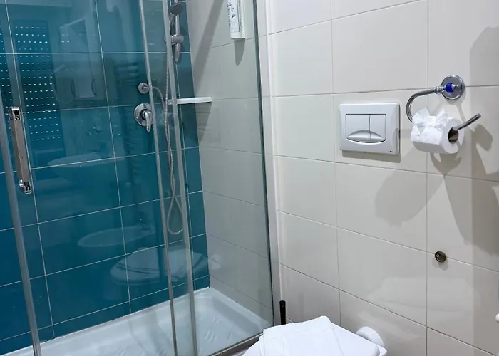 Tiburtina בית הארחה 3*